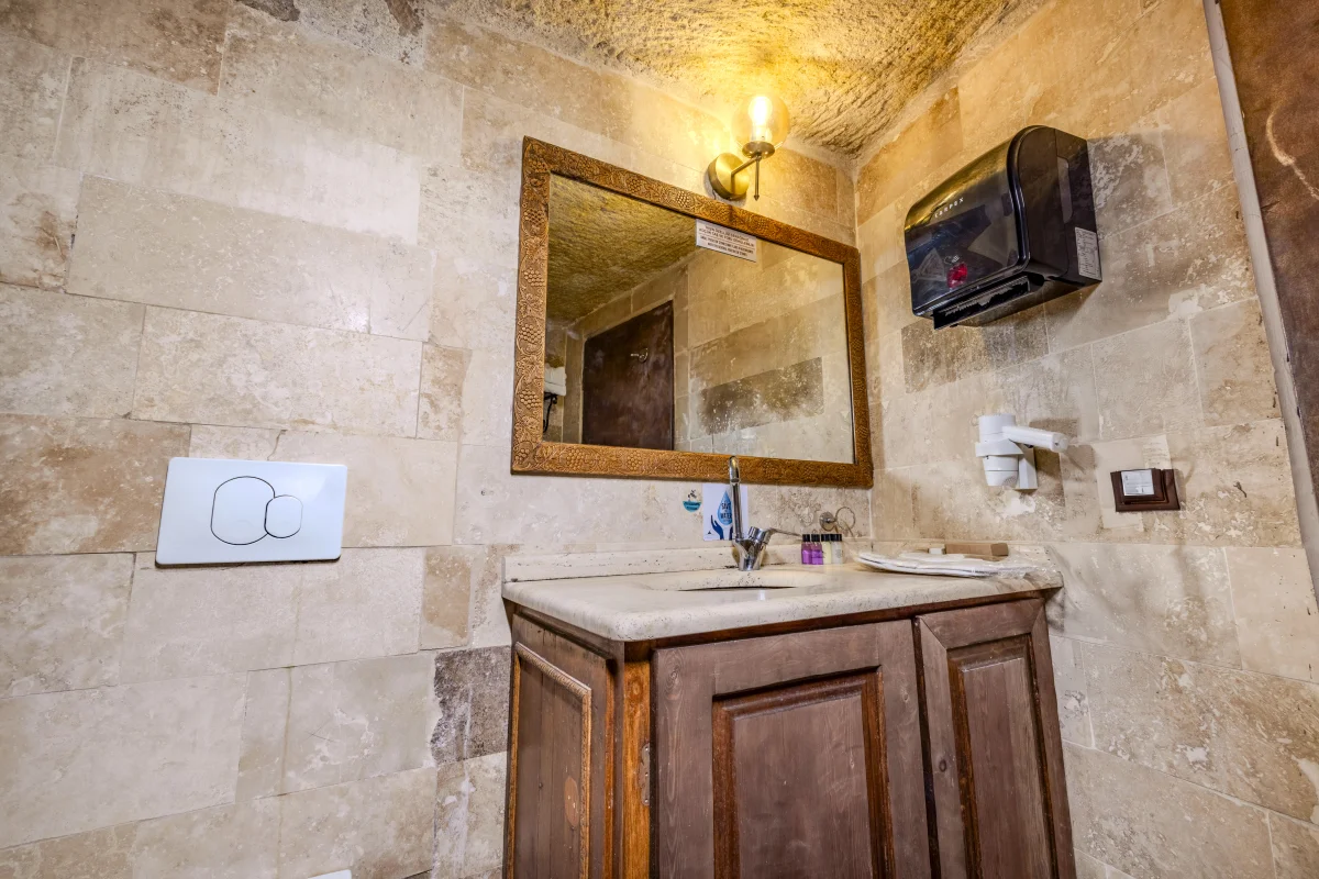 119 Junior Mağara Odası