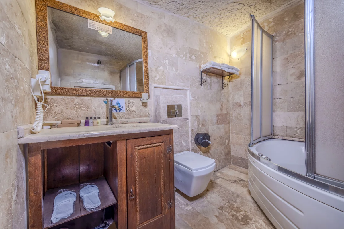 112 Deluxe Mağara Odası