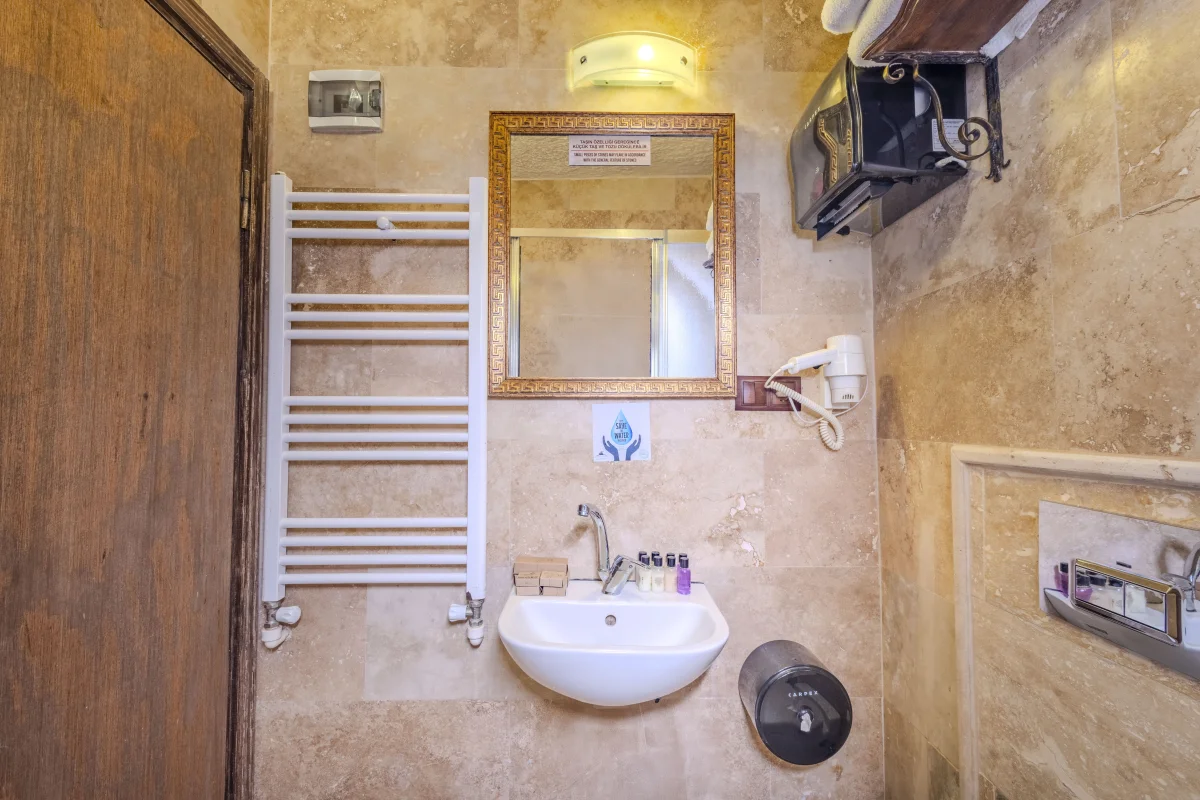 115 Deluxe Mağara Odası